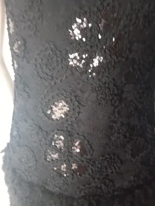 Vestido negro lentejuelas y pelo