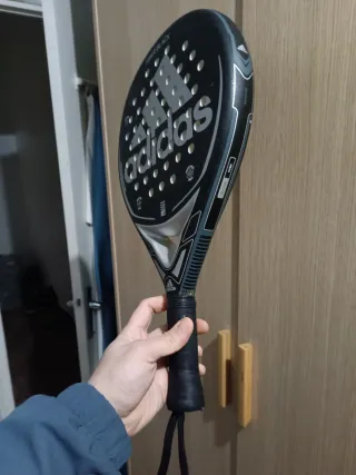 Pala de pádel Adidas