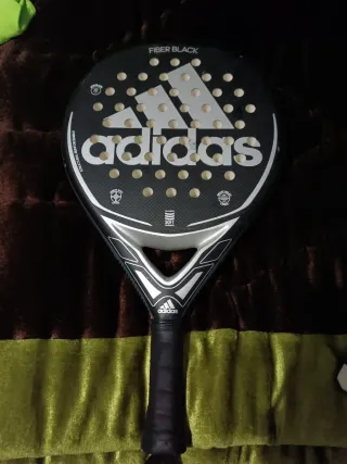 Pala de pádel Adidas