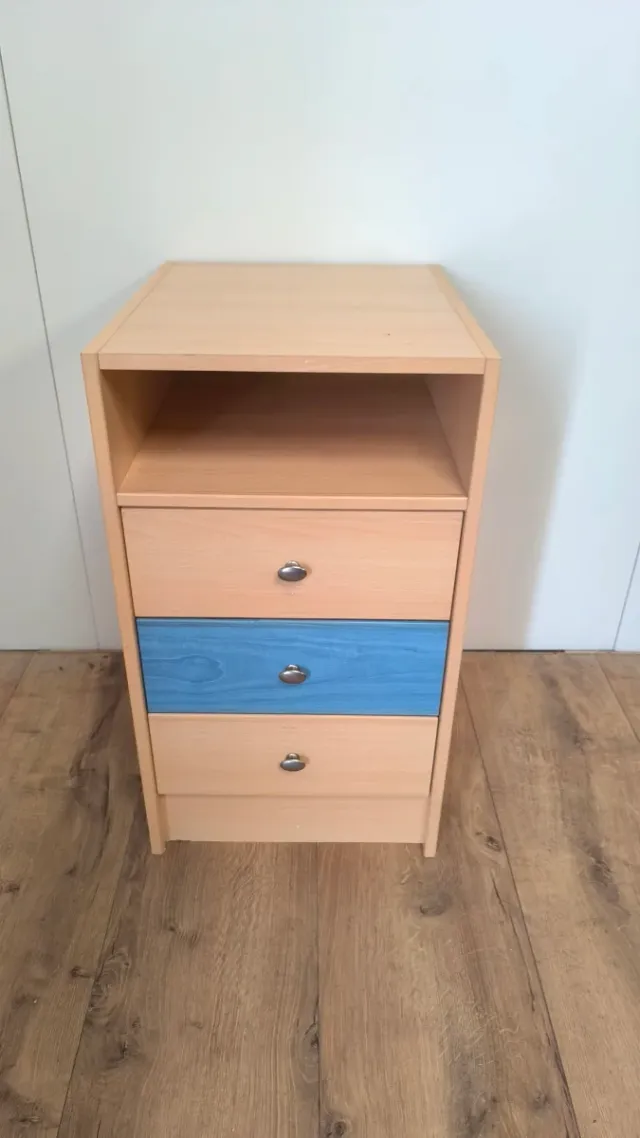 MESITA O MESILLA MODERNA