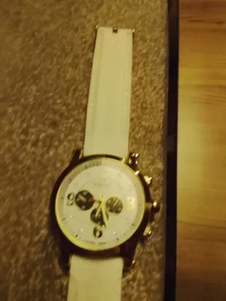 Reloj Brenatt Mujer Dorado y Blanco