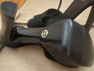 Zapatos de fiesta Guess negros