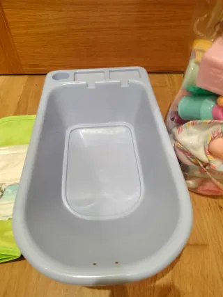 Bañera Nenuco y accesorios de regalo