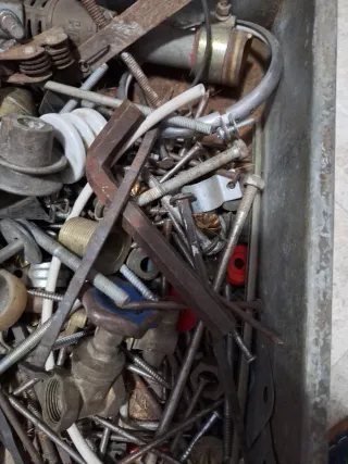 Lote de herramientas y piezas varias