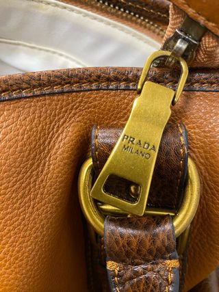 Borsa Prada in pelle marrone