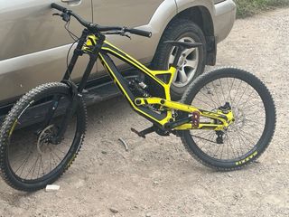 YT Tues Bicicleta Descenso