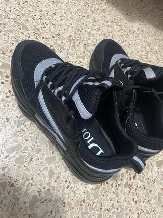 Zapatillas local b22 Negras y Grises