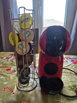 Cafetera Dolce Gusto Roja