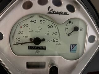 Vespa LX 50 Negra.ITV hasta 24/08/2026. 10.276 Km