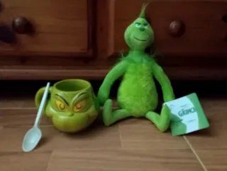 Peluche Grinch + Taza original PVC Grinch (NUEVOS)