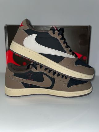 Air Jordan Retro Low Travis Scott