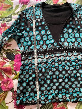 Camiseta estampada azul y turquesa