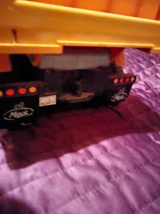 Camión Bruder Mack Granite Naranja y Rojo