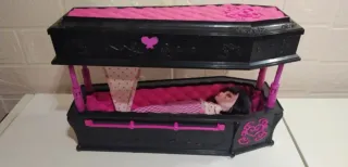 Ataúd Draculaura y Muñec Monster High envío gratis
