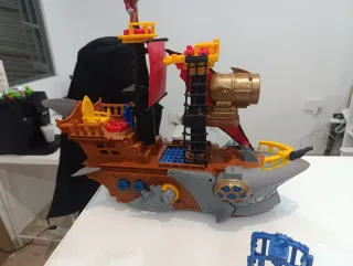 Barco Pirata Tiburon