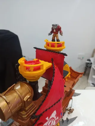 Barco Pirata Tiburon