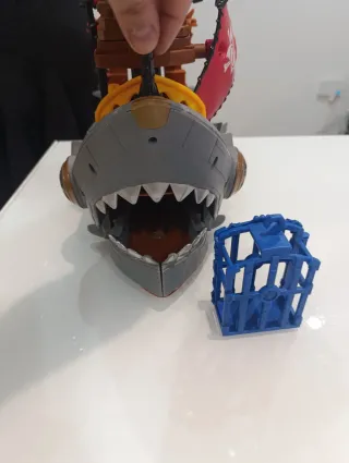 Barco Pirata Tiburon