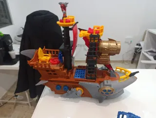 Barco Pirata Tiburon