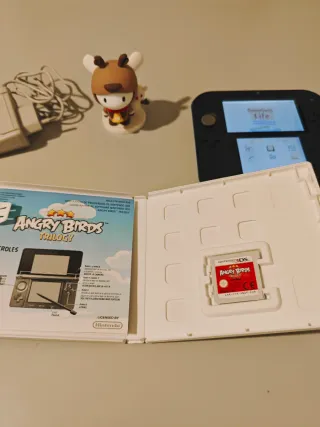 Nintendo 2DS Blu + Gioco Angry Birds