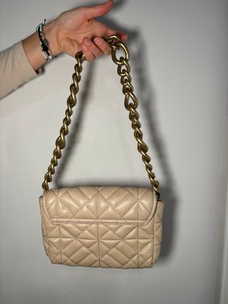 Bolso acolchado cadena dorado