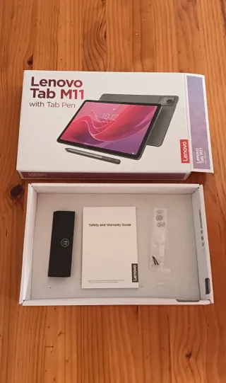 Scatola Lenovo Tab M11 con pen