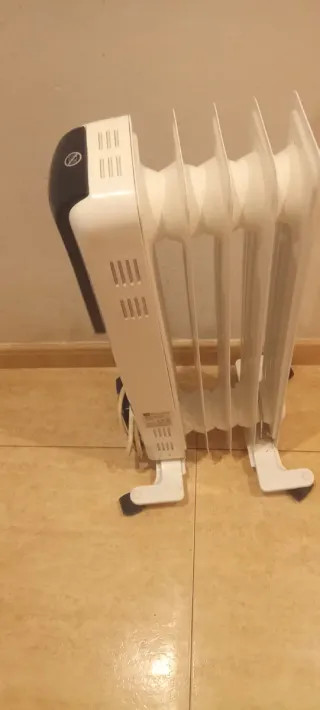 Radiador Eléctrico OK. Ruedas