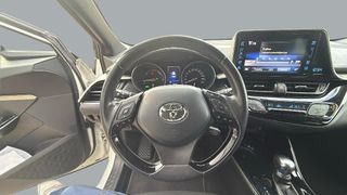 Toyota C-HR 1.8 125H Active 90 kW (122 CV)