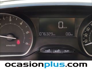 Peugeot 208 BlueHDi 100 S&S Signature 73 kW (99 CV)