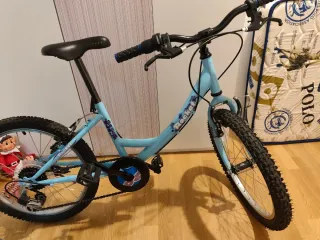 Bicicleta niña azul