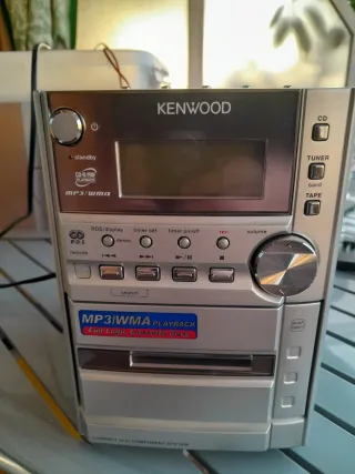 Cadena Kenwood RXD-M47WM CD/Radio, Casette y altav