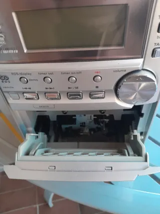 Cadena Kenwood RXD-M47WM CD/Radio, Casette y altav