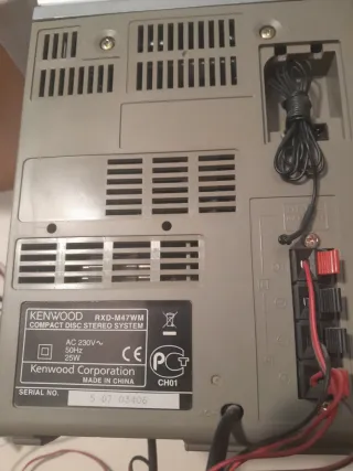 Cadena Kenwood RXD-M47WM CD/Radio, Casette y altav