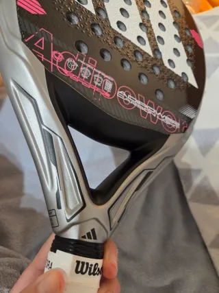 Pala adidas carbón ligh 2025