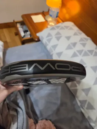 Pala adidas carbón ligh 2025