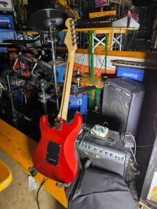 Fender Stratocaster - Hecha en China