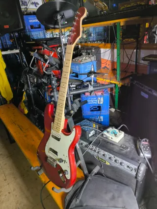 Fender Stratocaster - Hecha en China