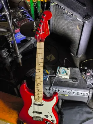 Fender Stratocaster - Hecha en China
