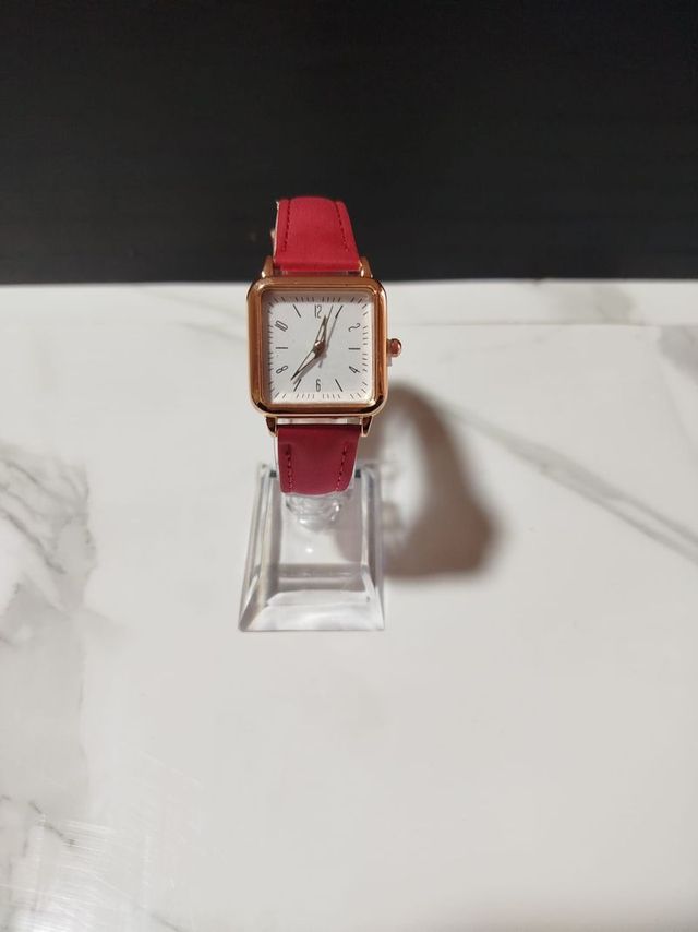 Reloj Mujer Tank 25mm Rojo Dorado