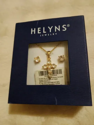 Orecchini e crocetta