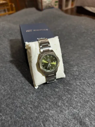 Reloj Casio Edifice Esfera Verde Correa de acero