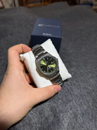 Reloj Casio Edifice Esfera Verde Correa de acero