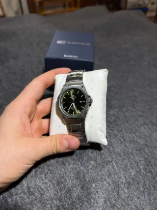 Reloj Casio Edifice Esfera Verde Correa de acero
