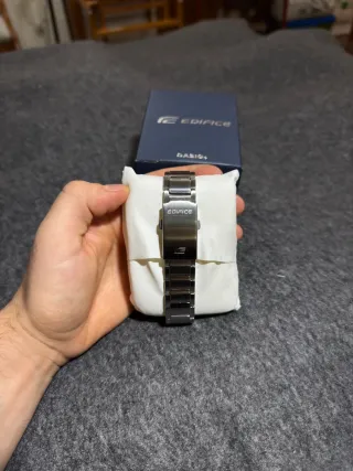 Reloj Casio Edifice Esfera Verde Correa de acero