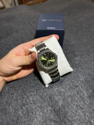 Reloj Casio Edifice Esfera Verde Correa de acero
