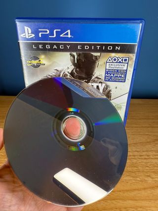 Call of Duty: Infinite & Modern Warfare PS4