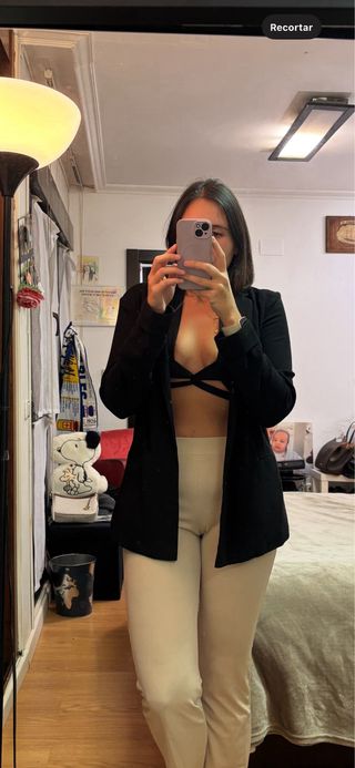 Pantalones flare beige