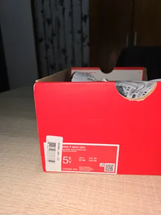 Zapatillas Nike P-6000 Blancas y Plateadas