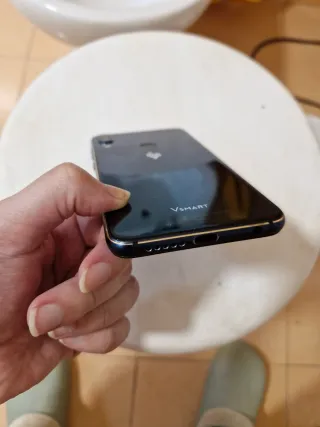 Teléfono Vsmart Active 1 Plus en color azul marino