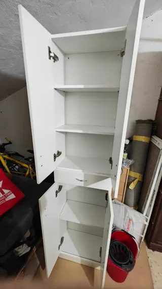 Armario de baño blanco