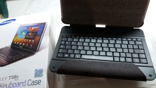 Teclado Bluetooth Samsung Galaxy Tab 8.9 + Caixa